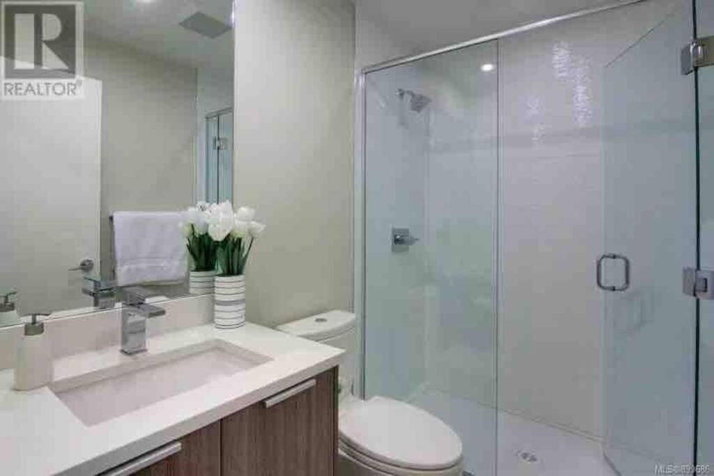 Lovely Downtown 2 Bedroom Condo With Free Parking Victoria Ngoại thất bức ảnh